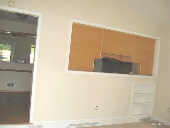 5th image of 45430 Abington Cir