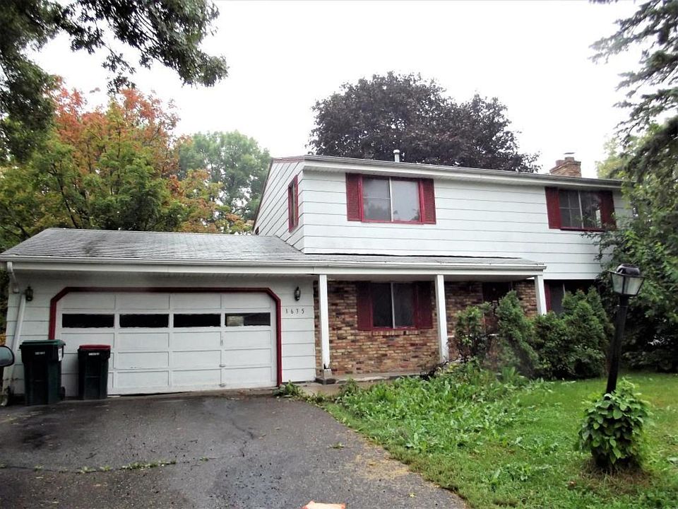 1st image of 1635 49th Ave NE