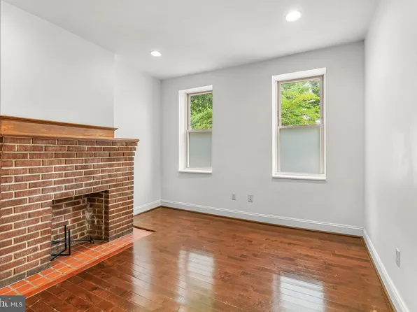 903 S 13th St, Philadelphia, PA 19147