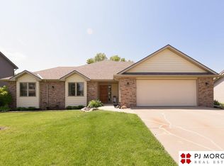 20819 Plum St, Elkhorn, NE 68022