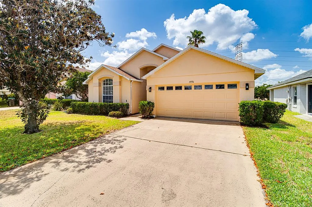 3 bed, 2.0 bath, 1614 sqft, $2,500 — Photo 2