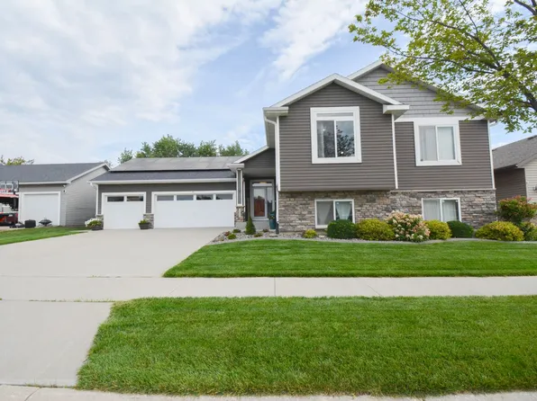 5623 October Rd NW, Rochester, MN 55901