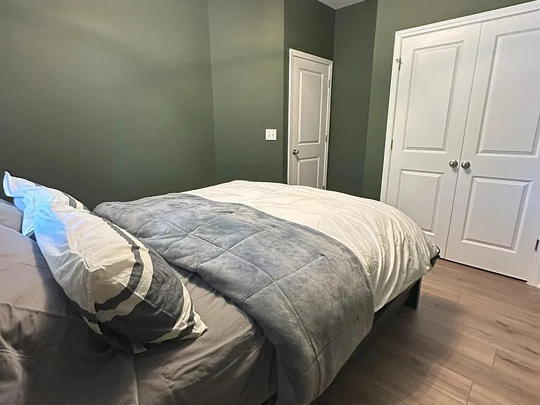 400 Simeon Dr — Photo 5