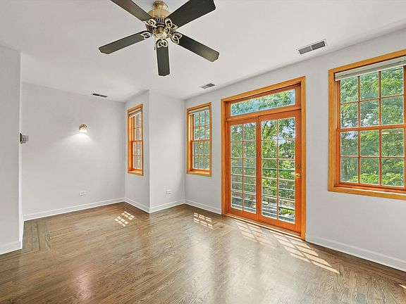 3rd image of 4653 N Magnolia Ave APT 3N