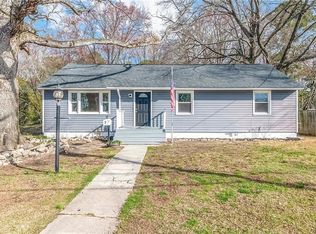 9 Woodhaven Rd, Newport News, VA 23608