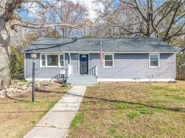 9 Woodhaven Road, Newport News, VA 23608