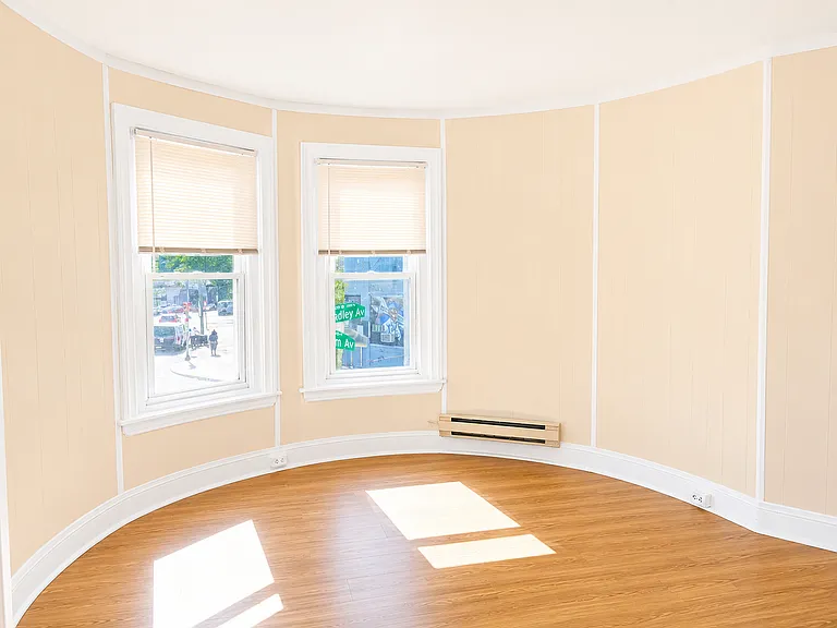 1322 Windrim Ave — Photo 6