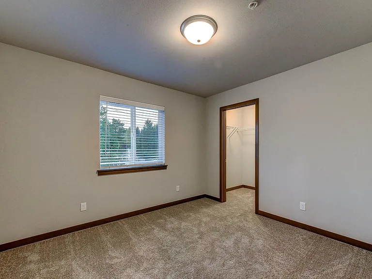 Silver Creek Apartment Homes — Photo 17