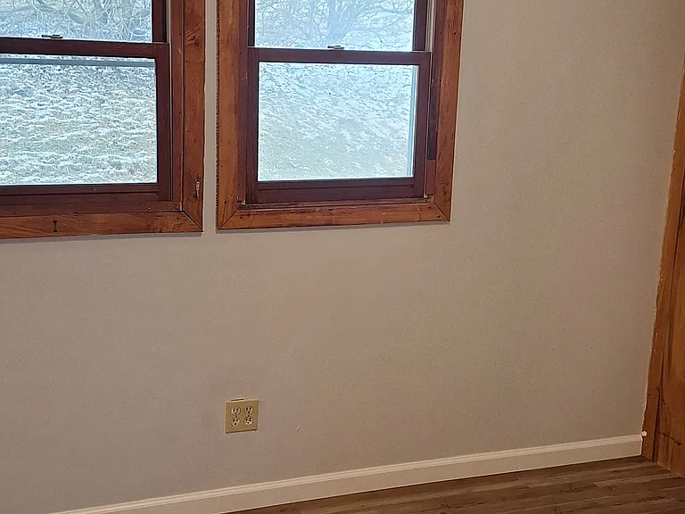 15 Beyrleye Ave — Photo 7
