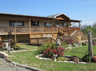 566 Cardinal Dr, Paige, TX 78659