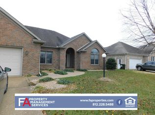6655 Oakshire Ct, Newburgh, IN