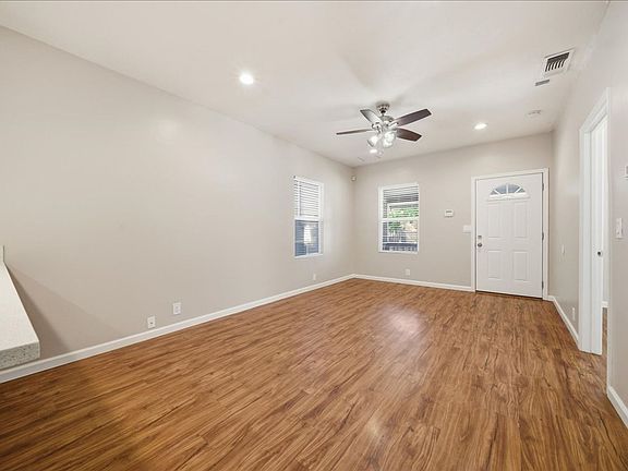 5th image of 3153 2nd Ave