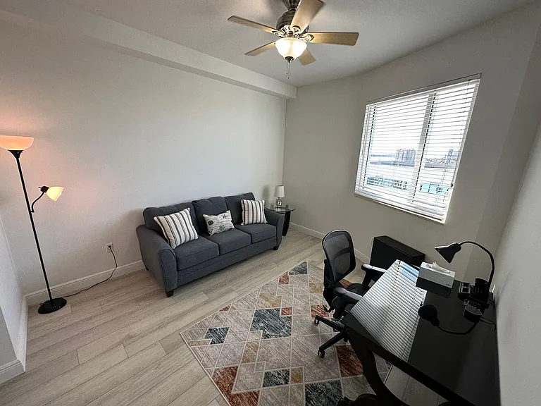 1551 N Flagler Drive Lph #17 — Photo 27