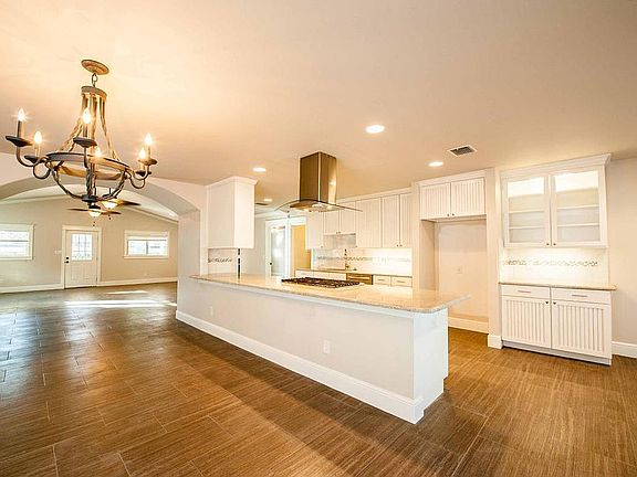 granite island & cook top