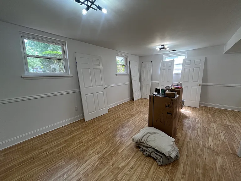 141 Maple Hill Ln — Photo 11