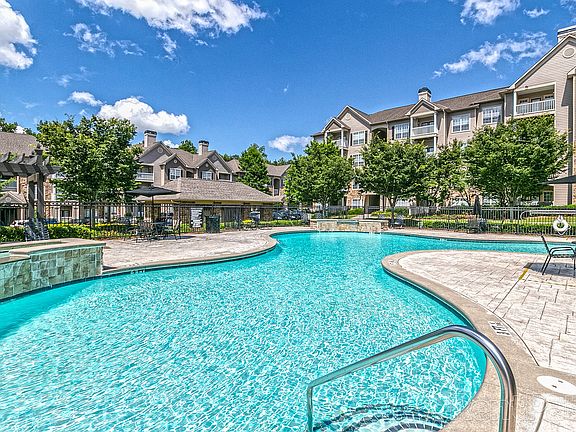 2nd image of 100 Wesley Stonecrest Cir #10104