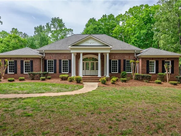 8990 Long Shadow Trce, Lewisville, NC 27023