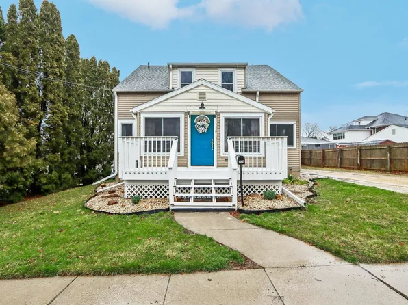 736 Richmond St, Columbus, WI 53925