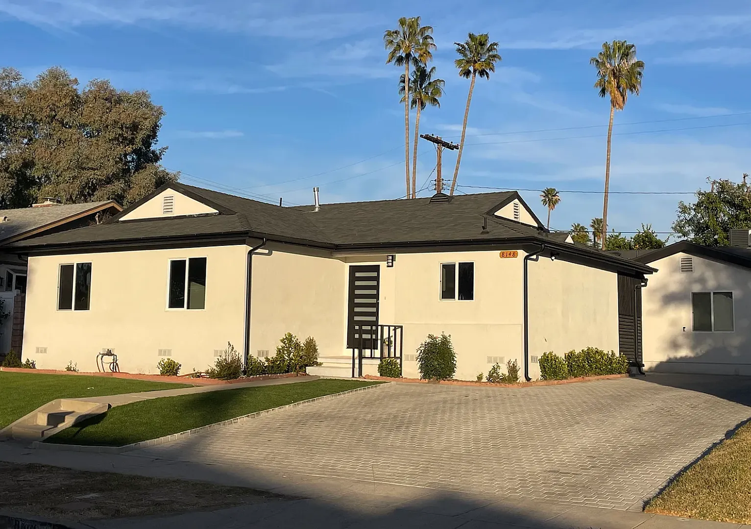 3 Bedroom Renovated Home in Reseda — Photo 1