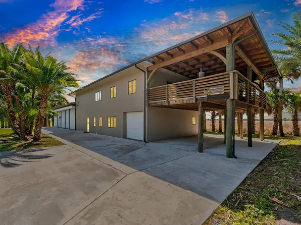 200 S Graves Road, Fort Pierce, FL 34945