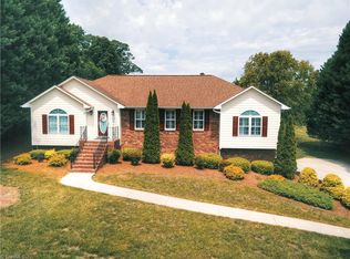 175 Loblolly Ln, Winston Salem, NC 27107