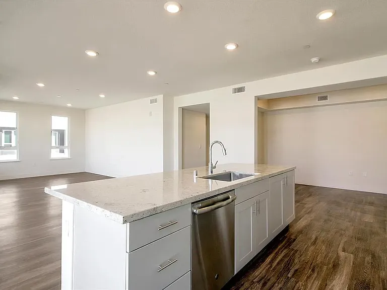 5933 Sunstone Dr #414 — Photo 8