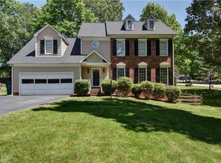 2104 Benwicke Dr, Pfafftown, NC 27040