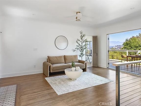 5th image of 2376 Lake View Ave #A