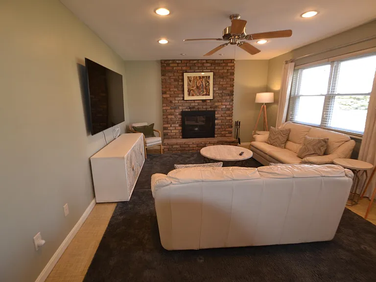 6234 Lakota Dr — Photo 10
