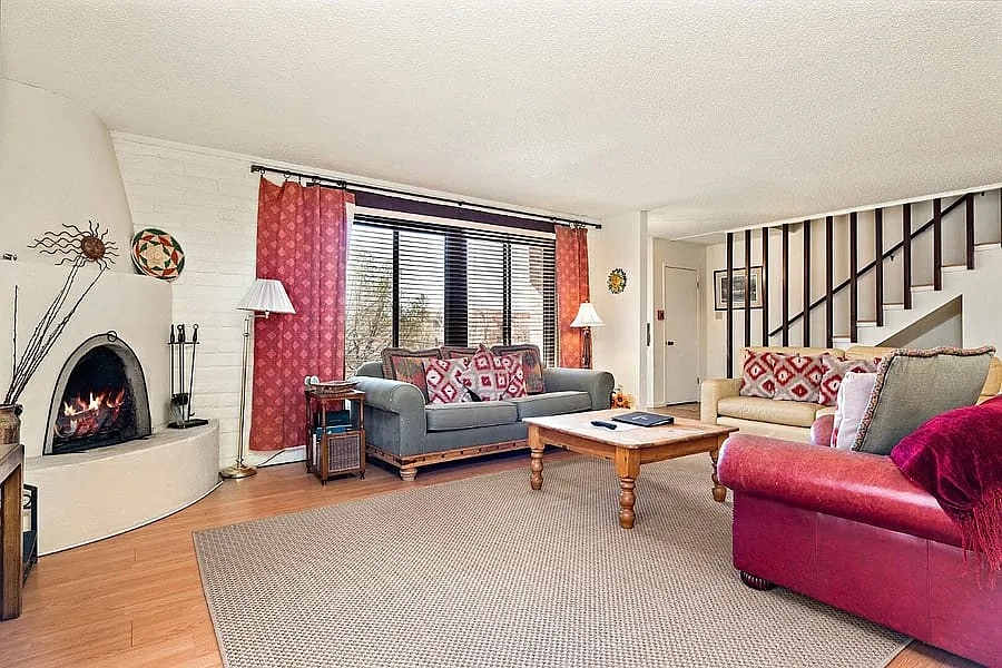 3 bed, 1572 sqft, $6,000 — Photo 1