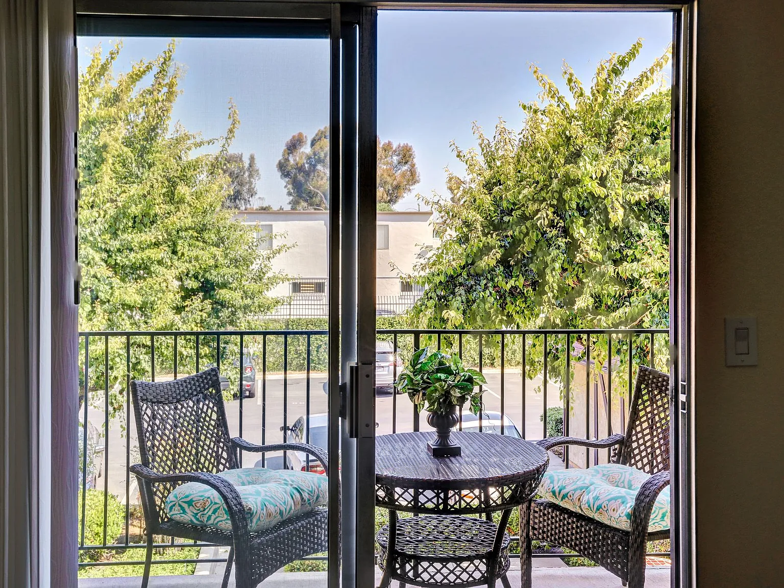 Del Mar Apartment Homes — Photo 3
