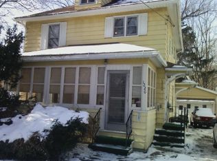 1220 S Jackson St, Jackson, MI 49203