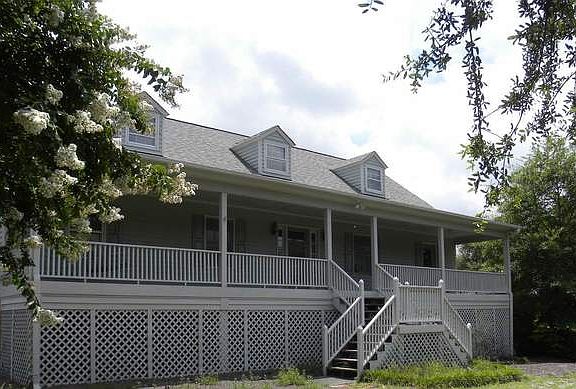 2nd image of 221 Oyster Bay Ln