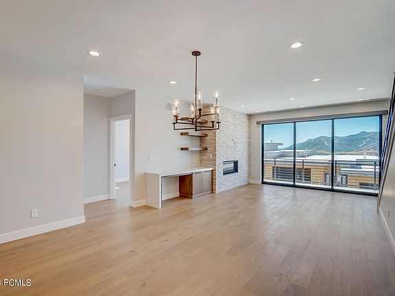3rd image of 873 E Klaim Dr #26