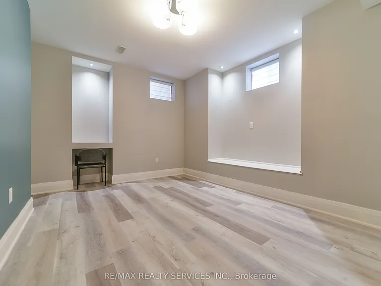 20 Malaspina Close #BASEMENT — Photo 32