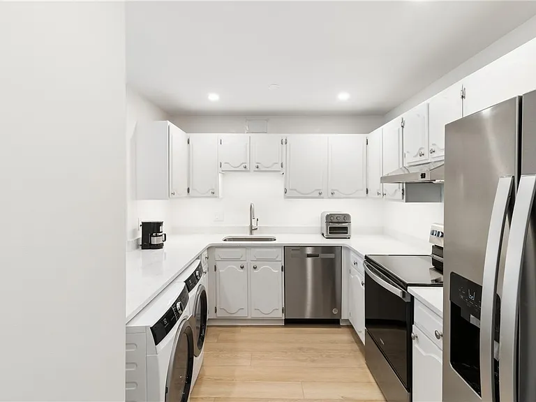 1400 East Ave #605 — Photo 11