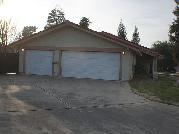 5th image of 26487 Mulanax Dr