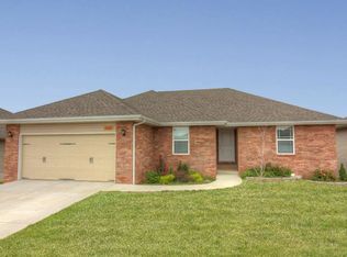 2460 W Spring Water St, Springfield, MO 65803