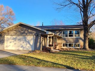 1103 21st St NE, Rochester, MN 55906