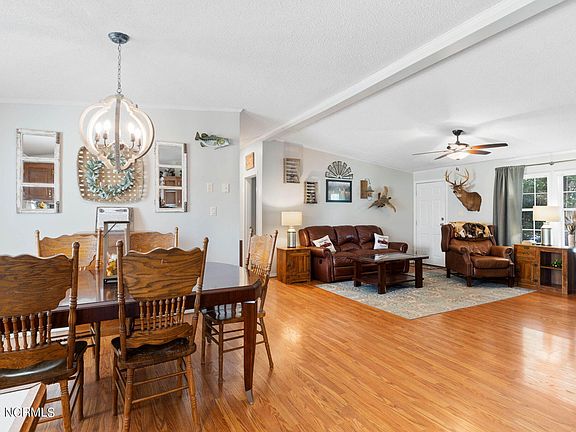 5th image of 386 Tarkln Court NW