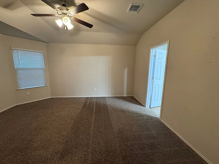 1812 Bee Creek Loop — Photo 13