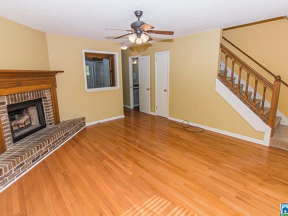 3rd image of 334 Jamestown Manor Dr
