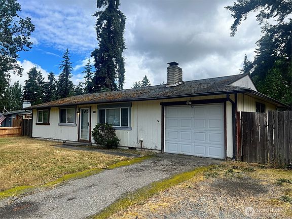2nd image of 19413 Crescent Drive E