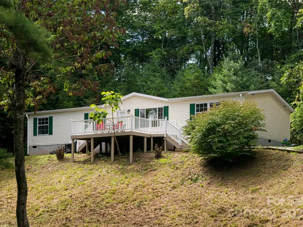 118 Reeves Rd, Leicester, NC 28748