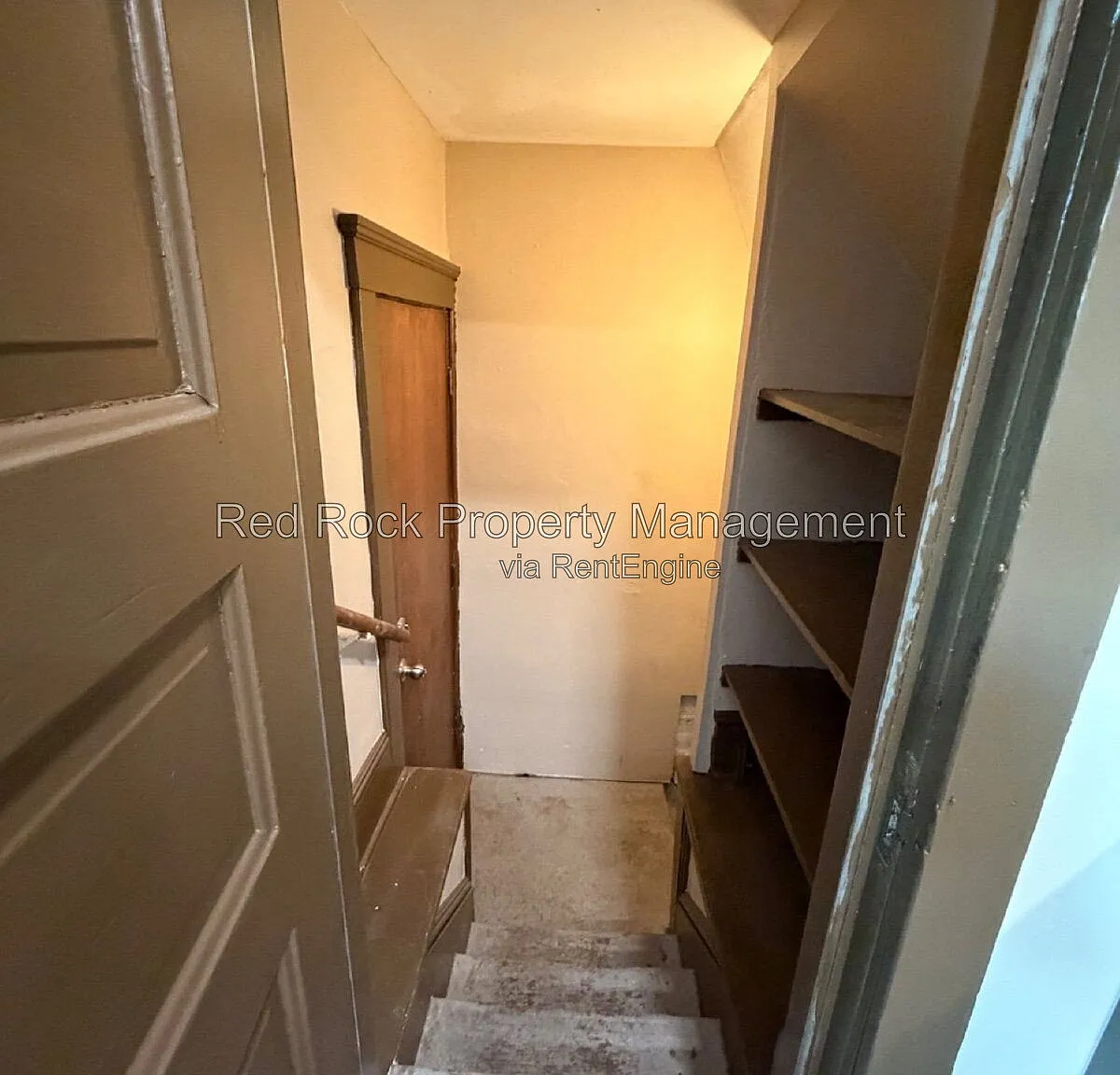 3 bed, 1.0 bath, 1078 sqft, $1,600 — Photo 4