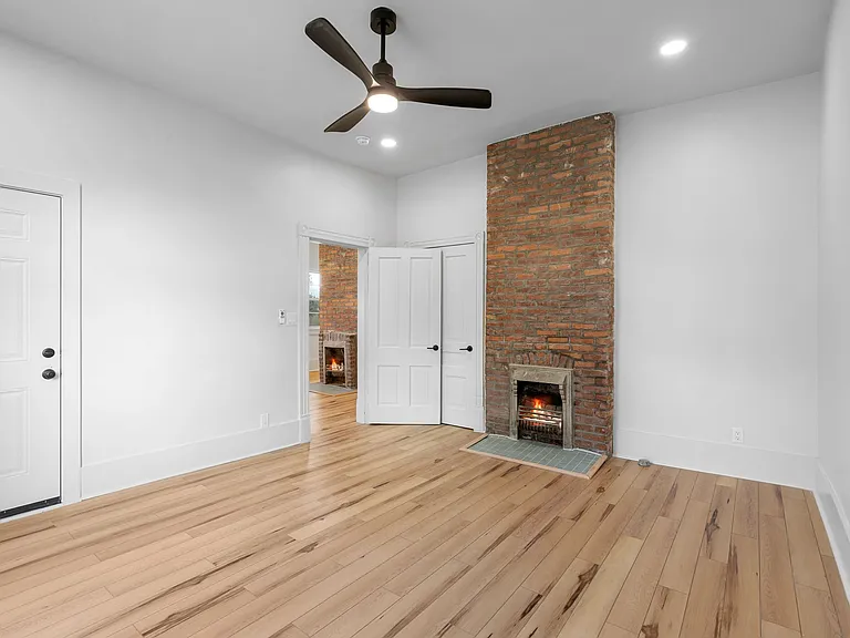6 Green St — Photo 7