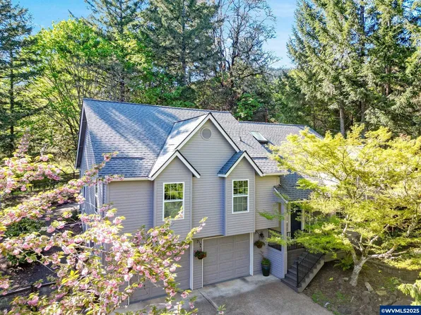 6100 NW Happy Valley Dr, Corvallis, OR 97330