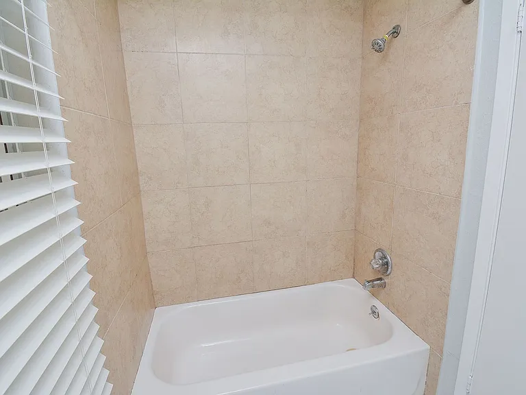 16518 Monte Carlo Ln — Photo 28