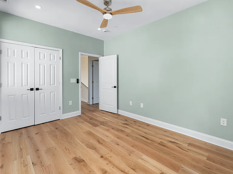 7214 Greenbank Rd — Photo 31