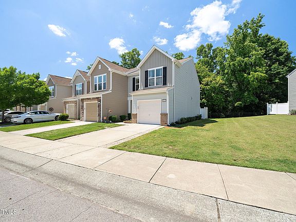 3rd image of 8373 Hollister Hills Dr